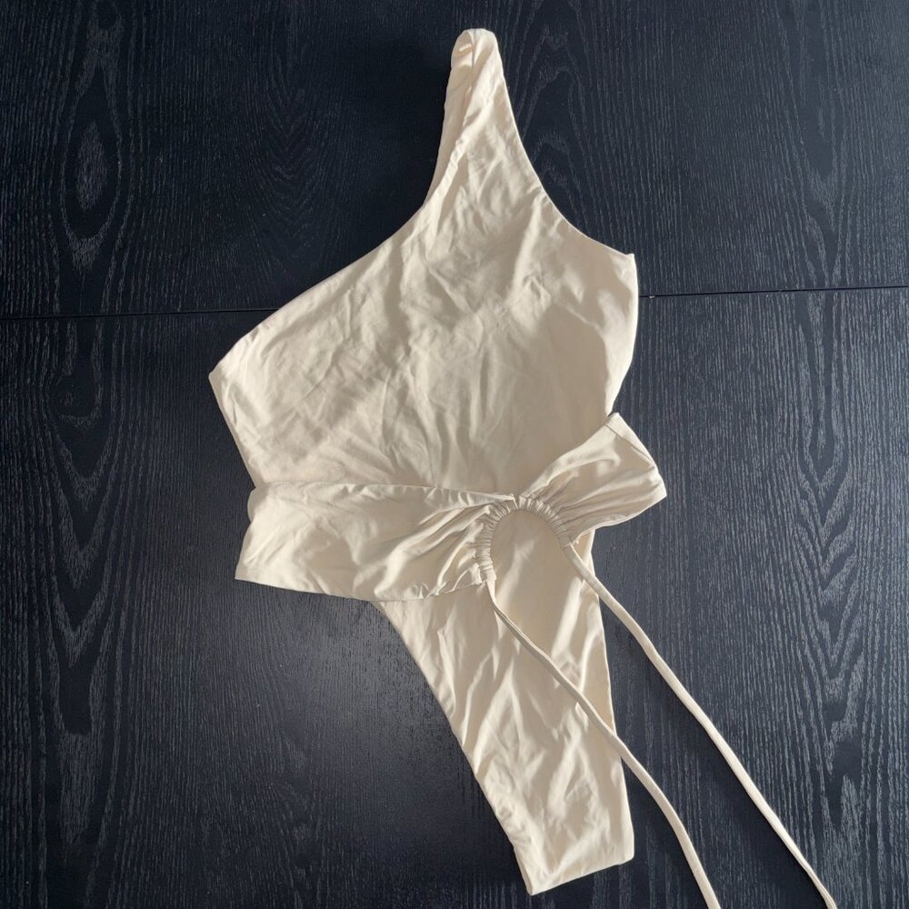 NWOT Riot Swim Maddox Coconut One Shoulder Tie Waist Swimsuit S